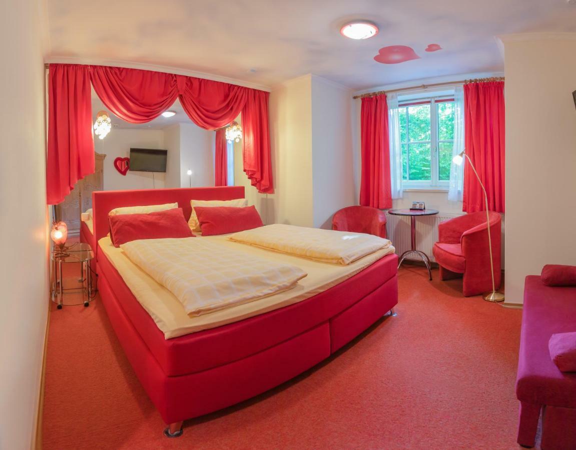 Koenig Ludwig Design Hotel Neu Zimmer Mit Sauna Oder Whirlpool Oder Mehr Altötting Zewnętrze zdjęcie